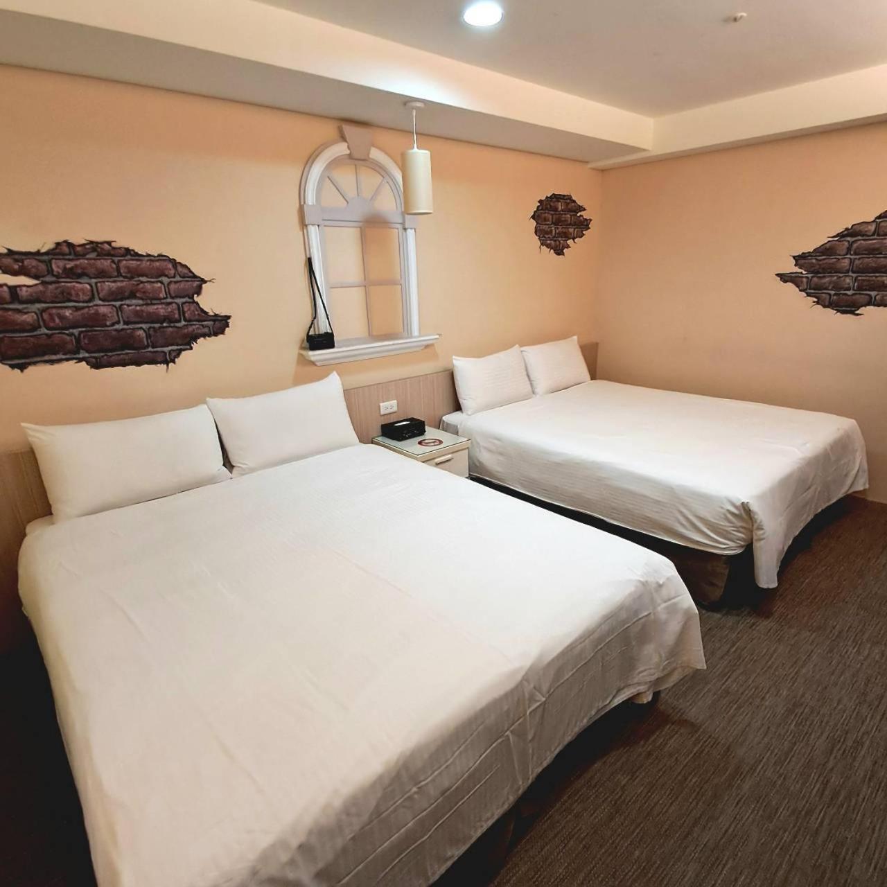 Morwing Hotel Fuzhong Taipei Room photo