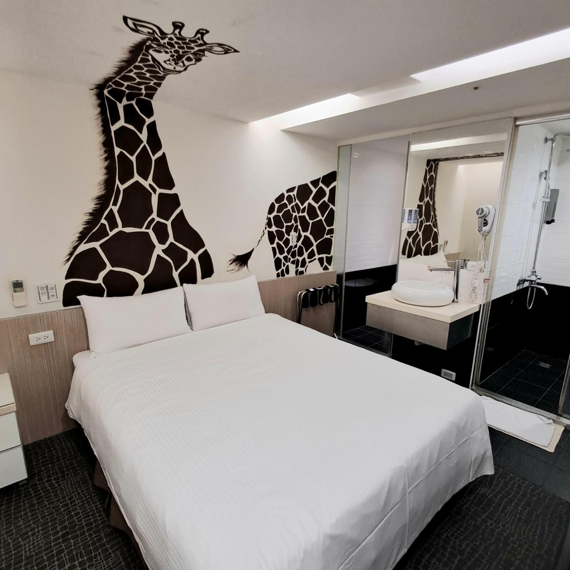 Morwing Hotel Fuzhong Taipei Exterior photo