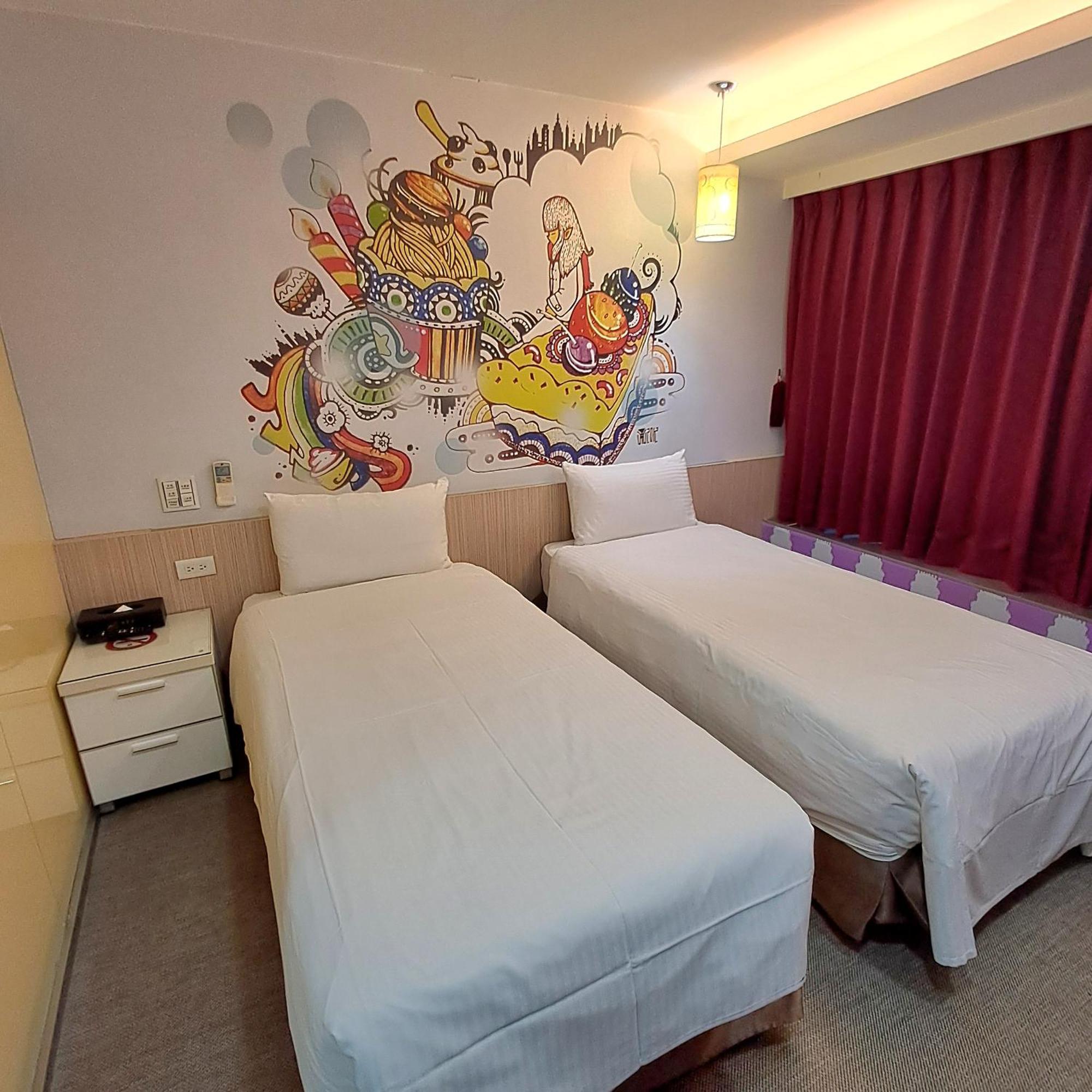 Morwing Hotel Fuzhong Taipei Exterior photo