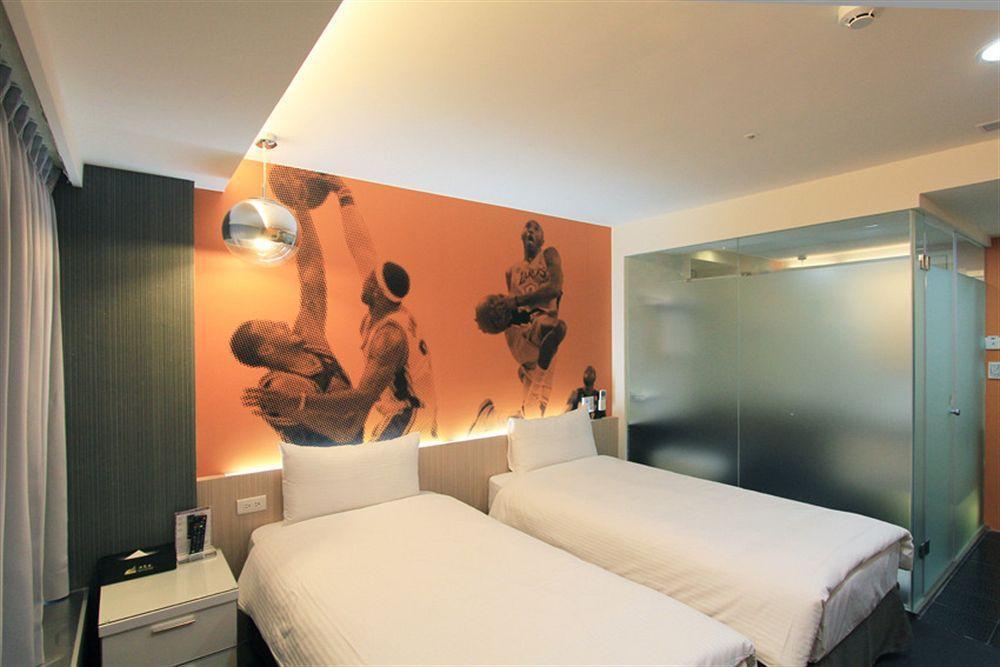 Morwing Hotel Fuzhong Taipei Exterior photo