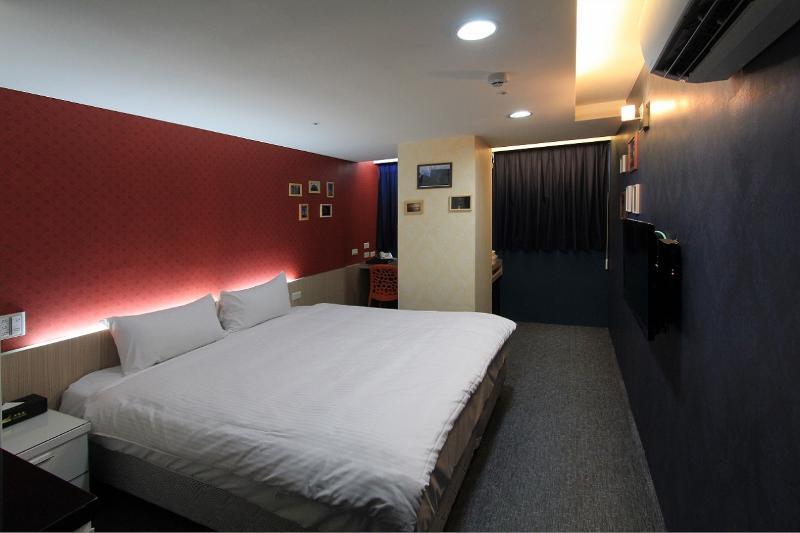 Morwing Hotel Fuzhong Taipei Exterior photo