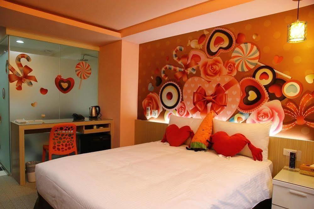 Morwing Hotel Fuzhong Taipei Exterior photo